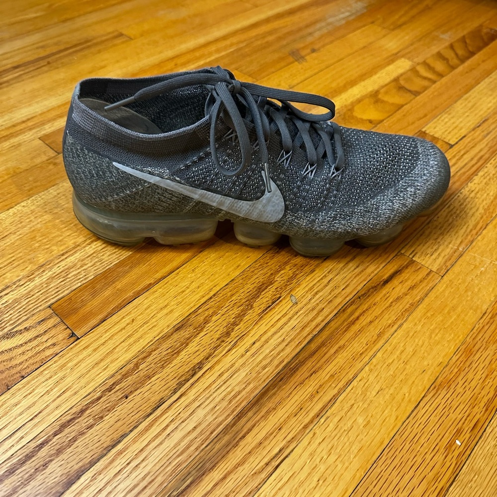 Men’s Nike vapormax sneakers